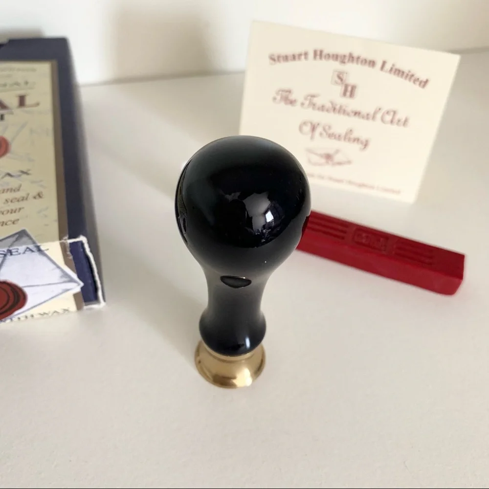 Hold Vintage F Monogram glass Wax Seal